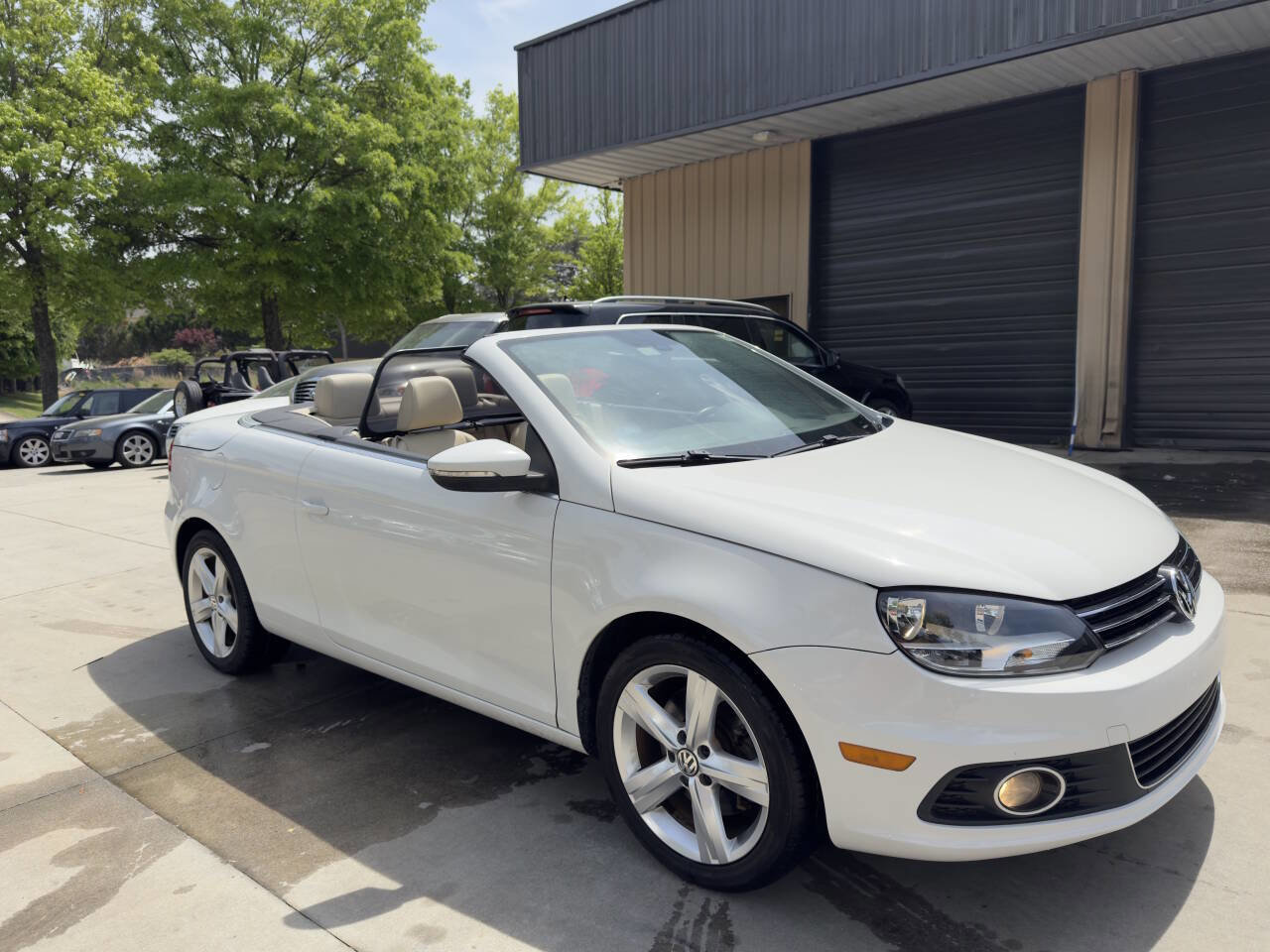 Used 2012 Volkswagen Eos Lux FWD image 28