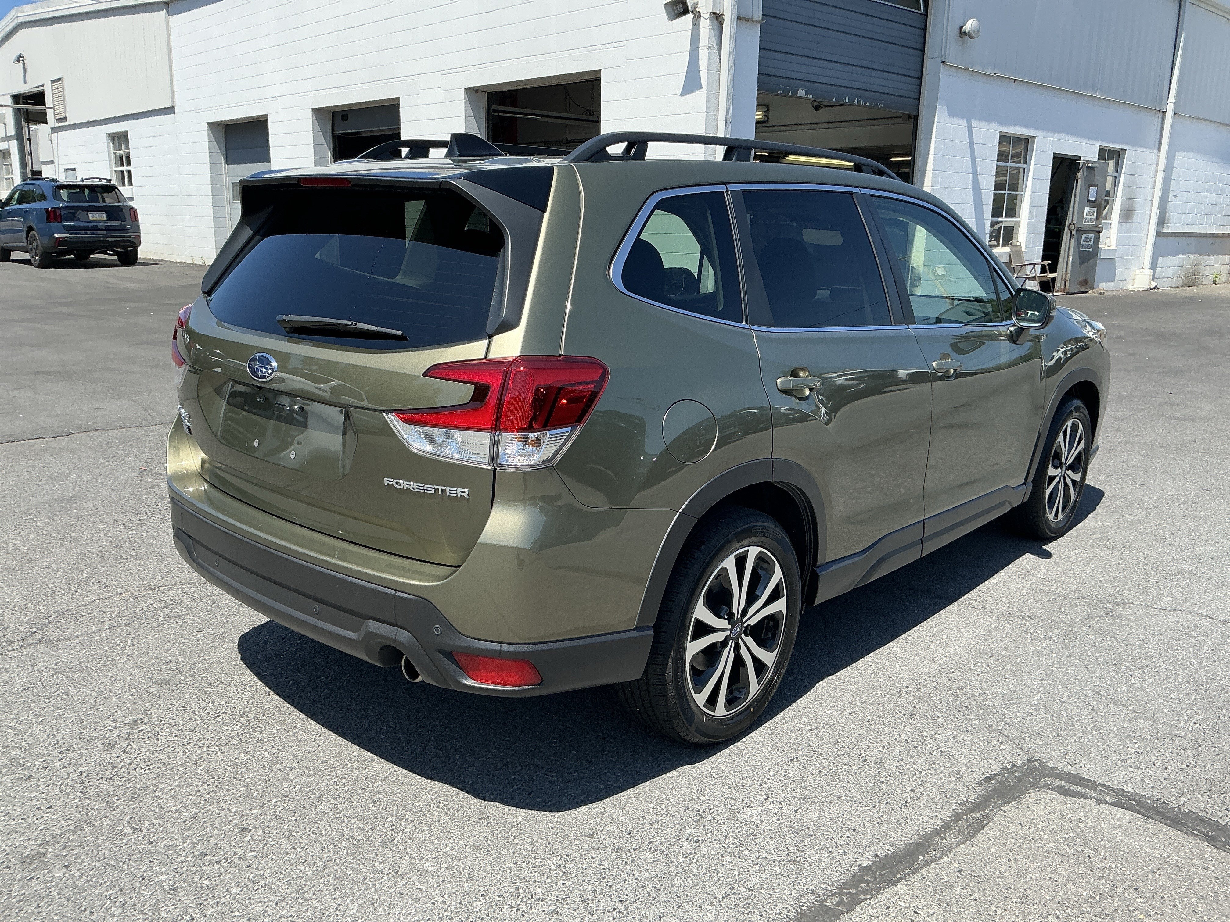 Used 2024 Subaru Forester Limited AWD/4WD image 3
