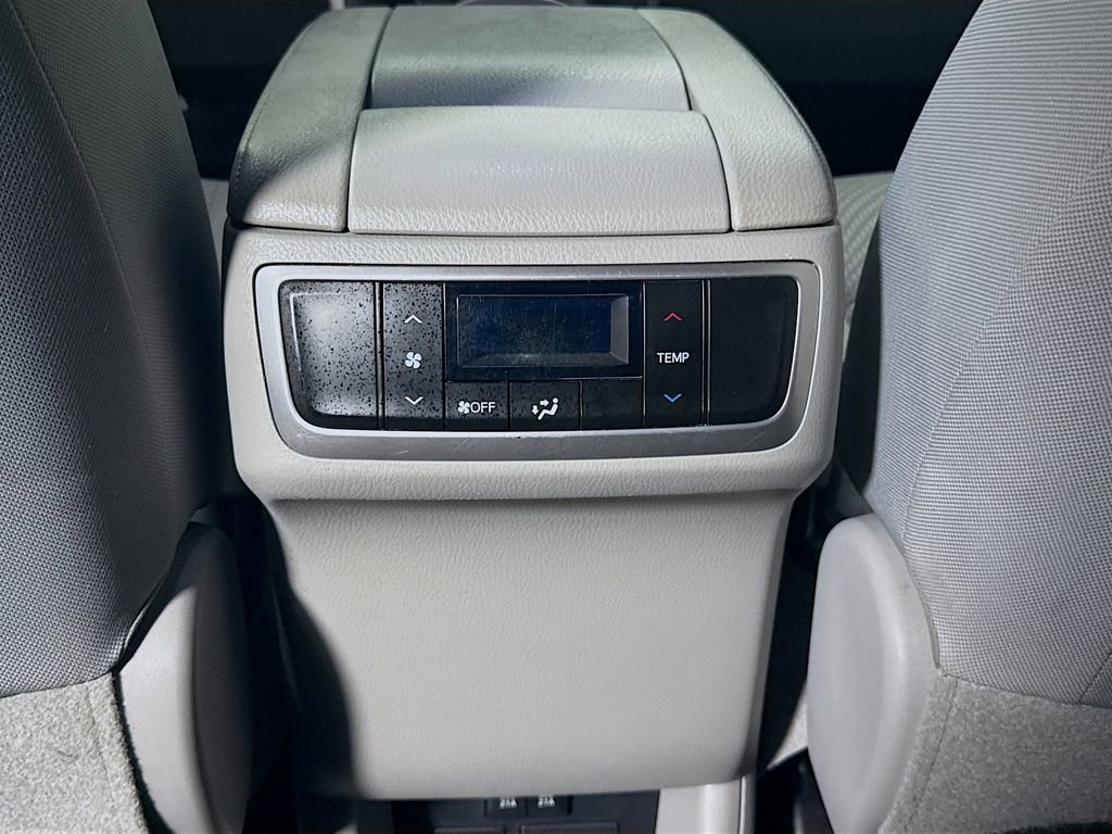 Certified 2019 Toyota Highlander LE image 23
