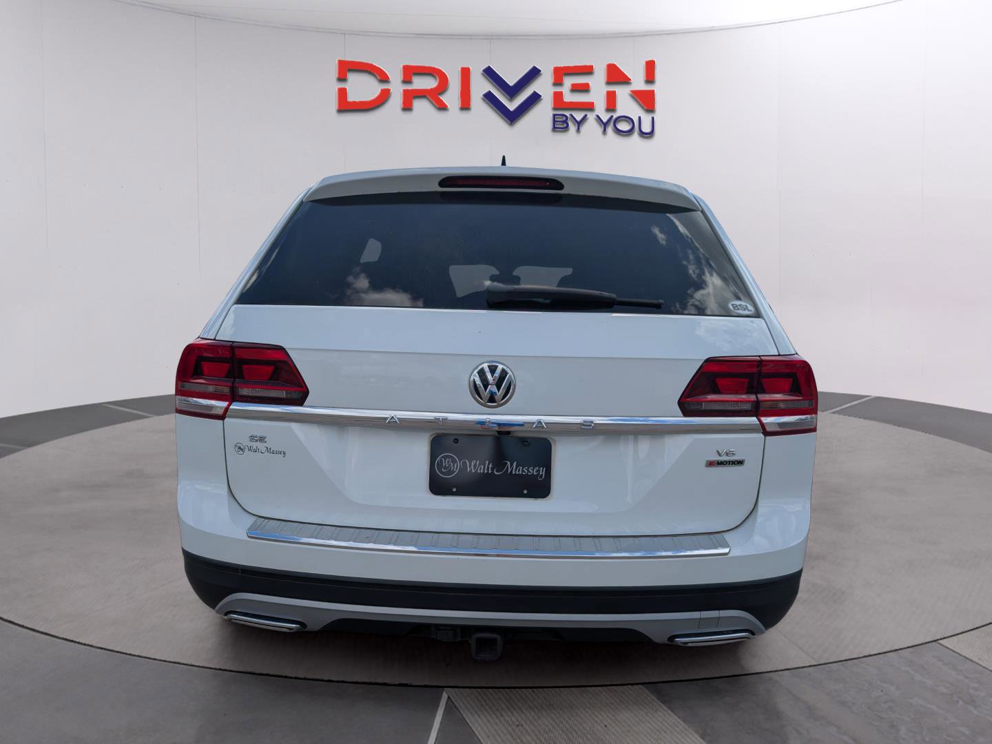 Used 2019 Volkswagen Atlas SE w/ Towing Package image 4