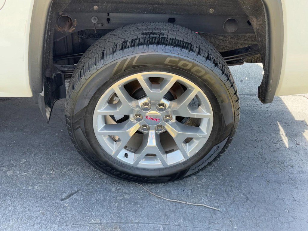 Used 2018 GMC Sierra 1500 SLT w/ SLT Premium Package image 5