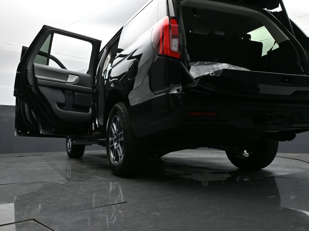 New 2026 Ford Expedition Active image 35