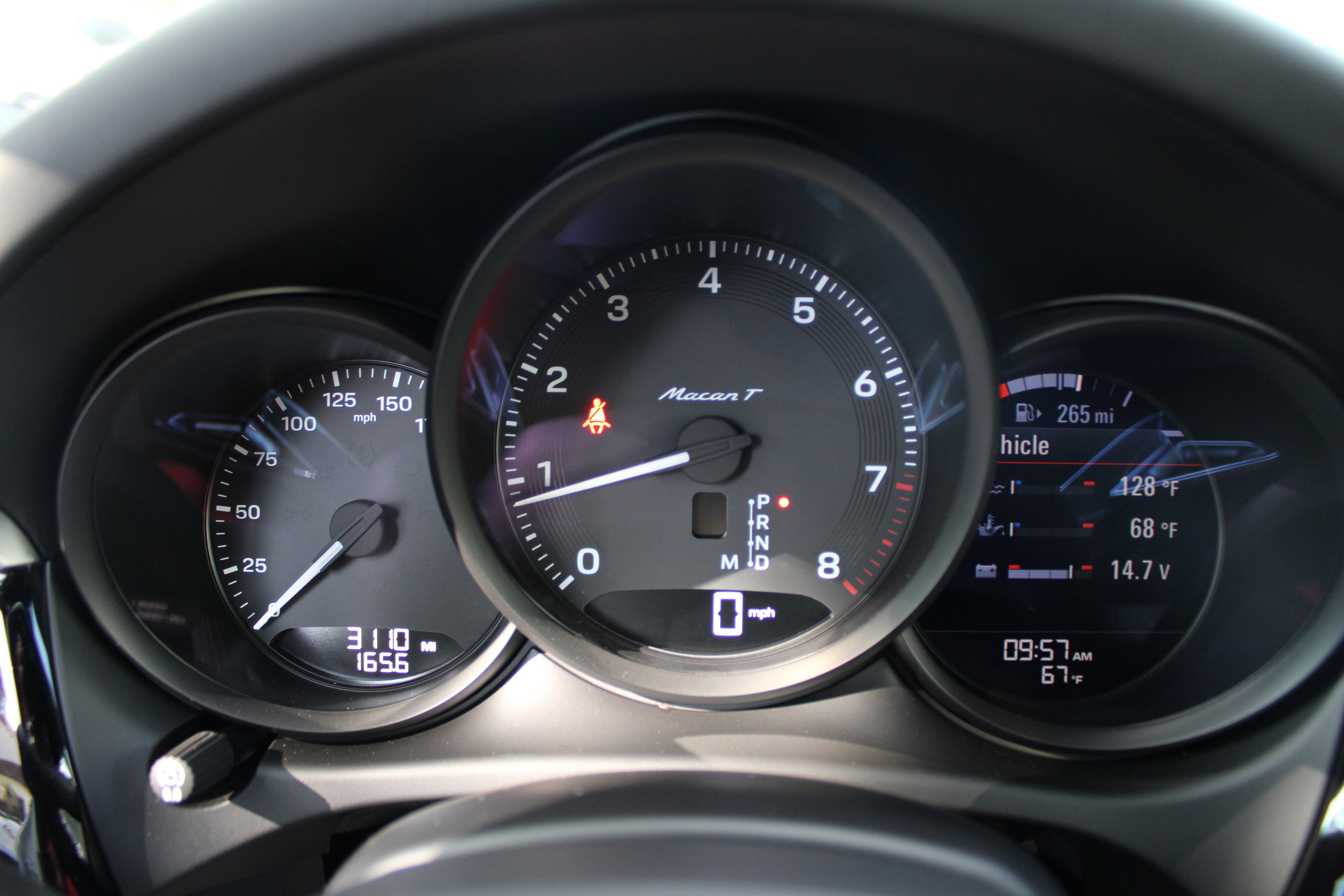 Certified 2025 Porsche Macan Turbo image 21