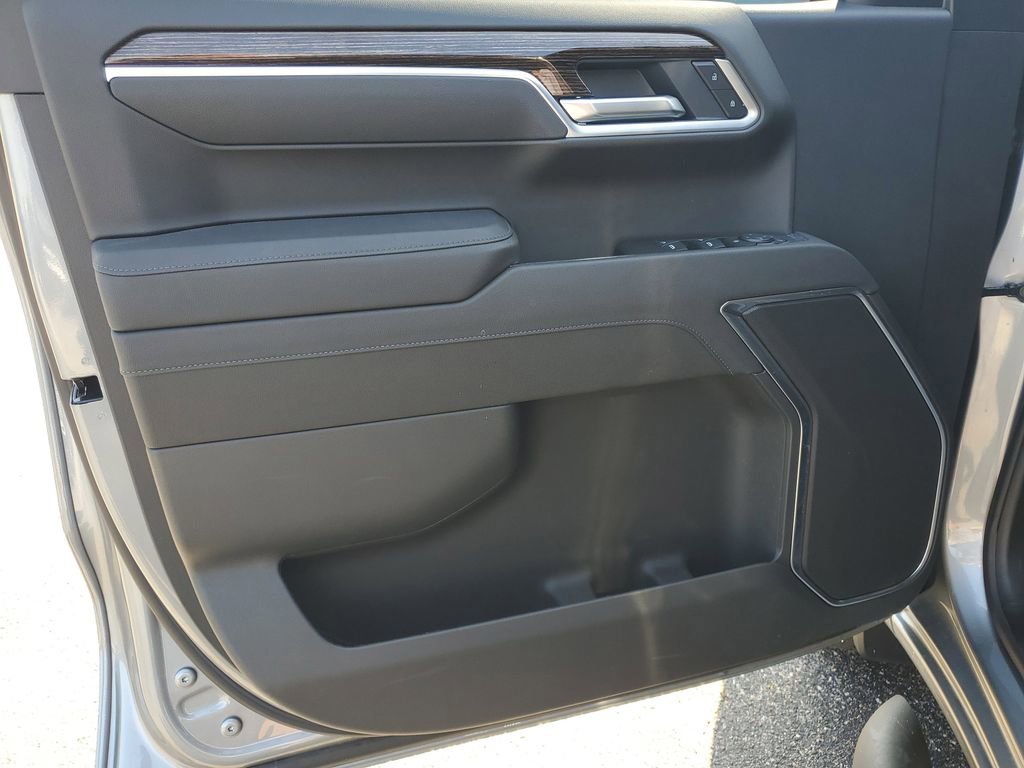 Used 2026 GMC Sierra 1500 Elevation w/ Elevation Select Package RWD image 8