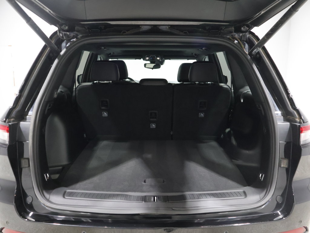 Used 2023 Jeep Grand Cherokee Altitude AWD/4WD image 4