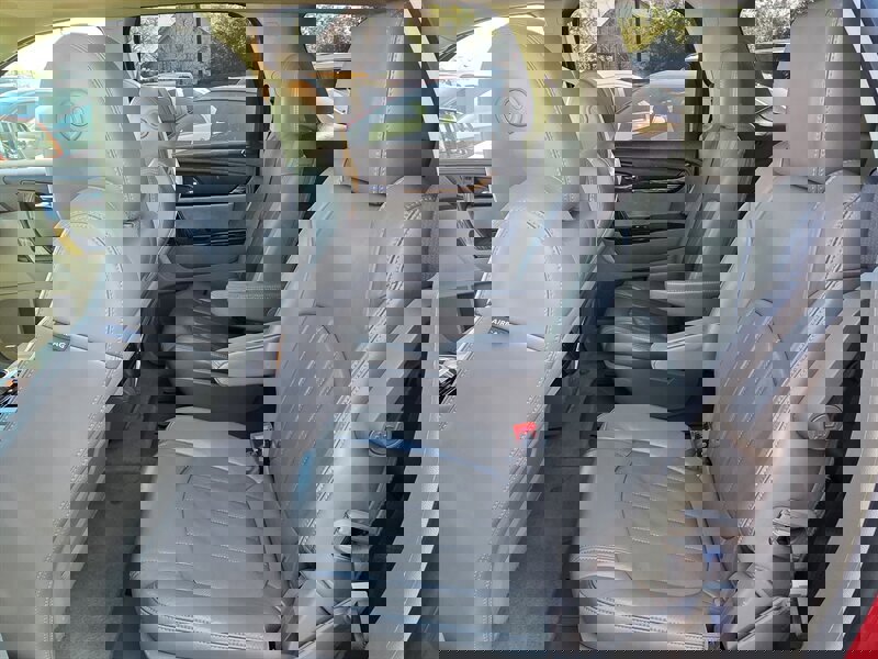 Used 2013 GMC Acadia Denali image 12