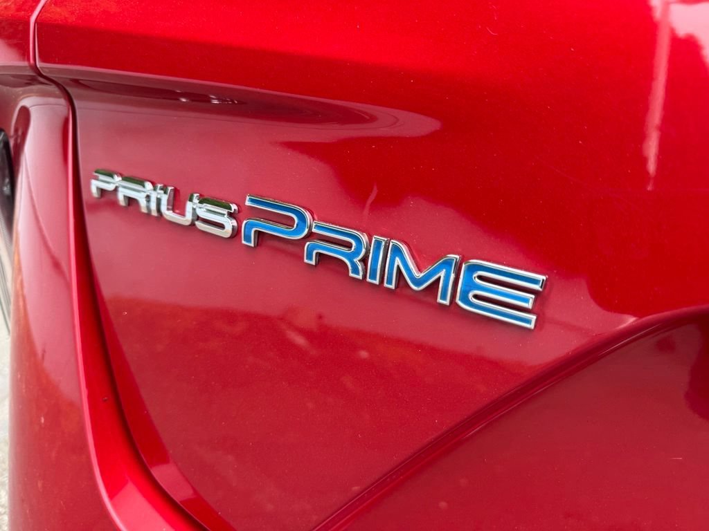 Used 2020 Toyota Prius Prime XLE FWD image 7