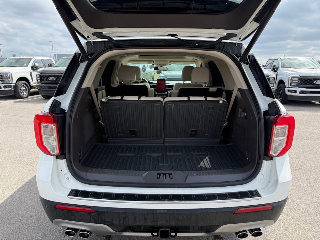 Used 2022 Ford Explorer Platinum w/ Equipment Group 601A image 21