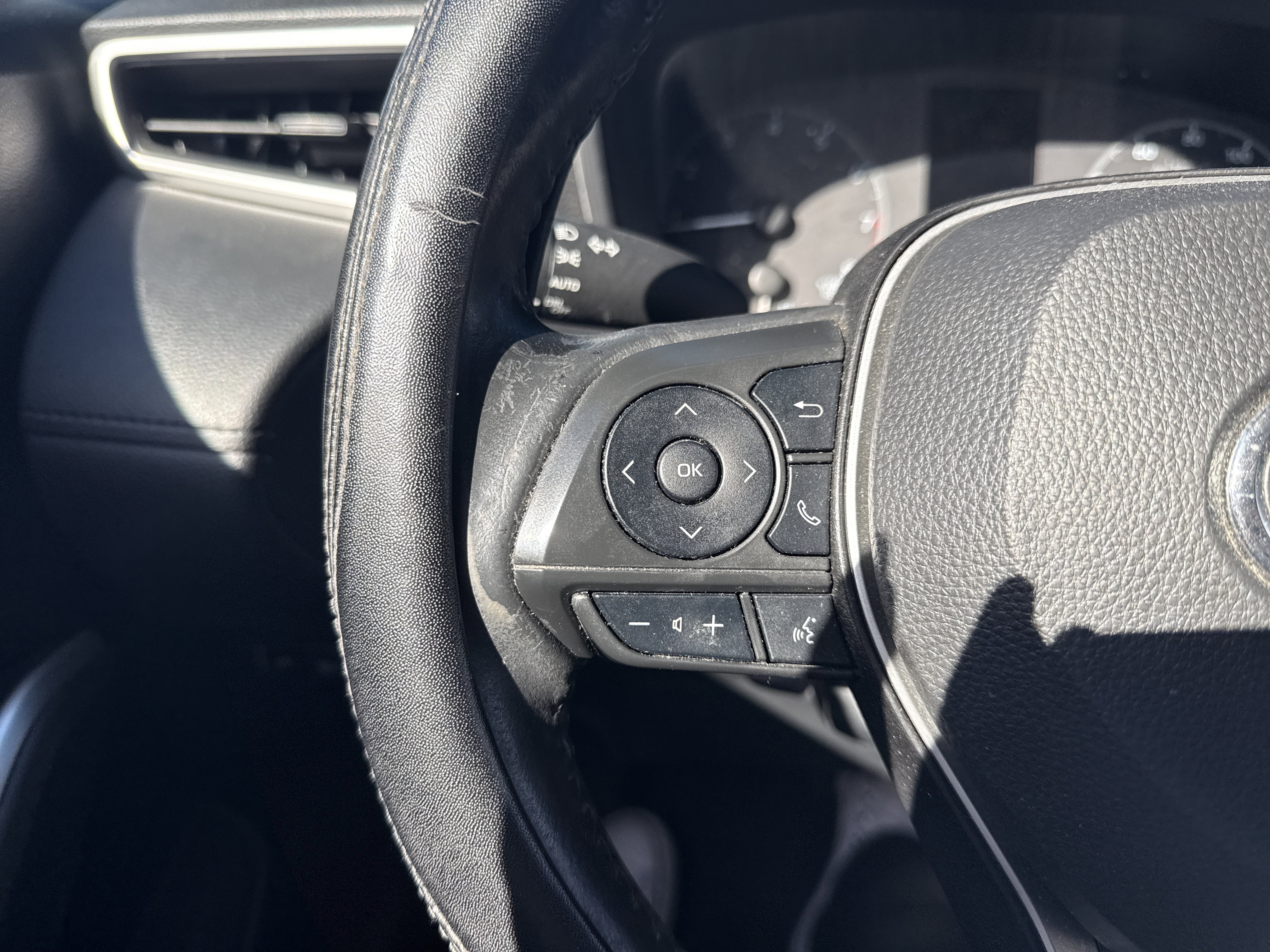 Used 2023 Toyota Corolla Cross LE image 20