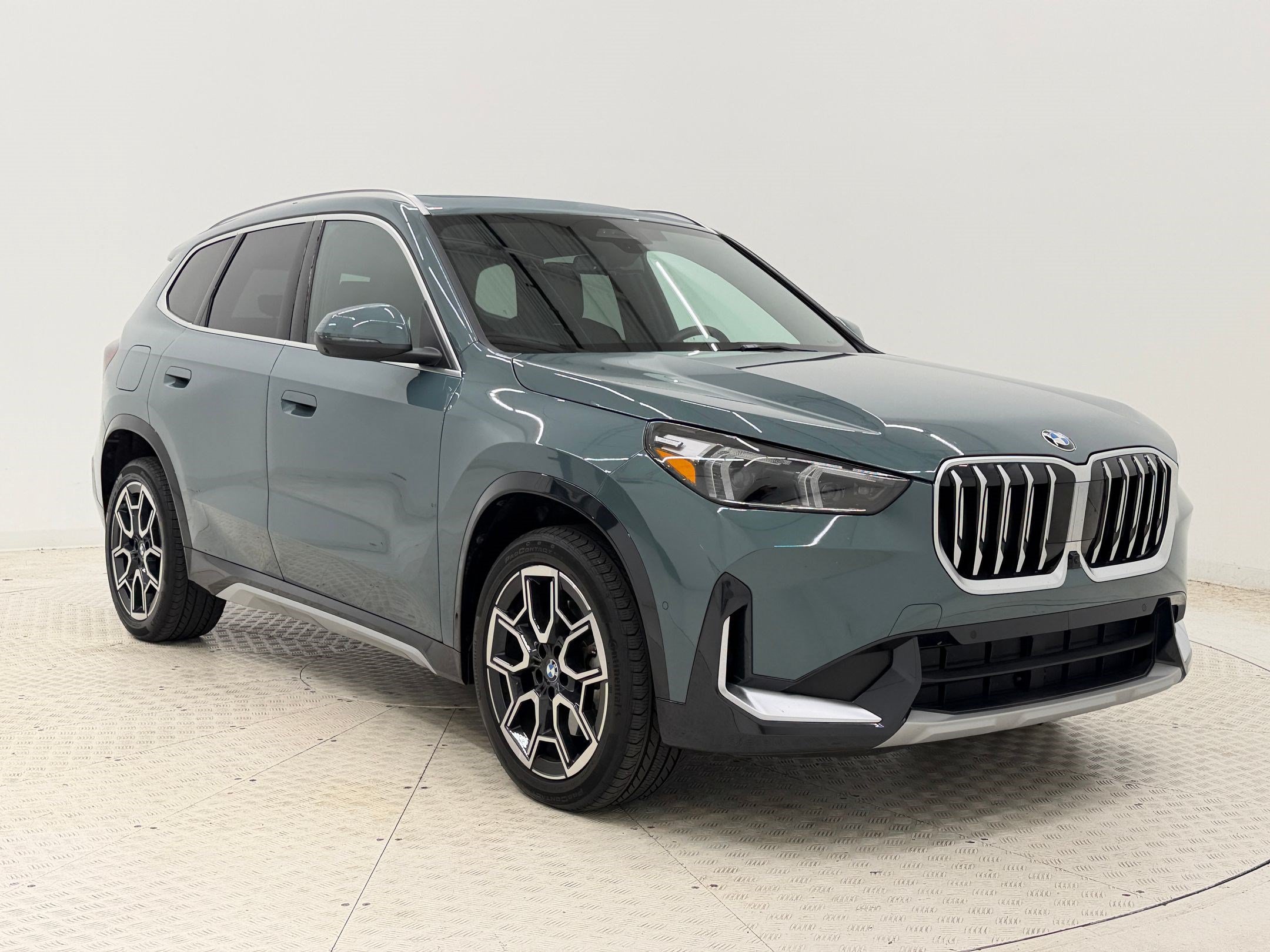 Used 2026 BMW X1 xDrive28i AWD/4WD image 7