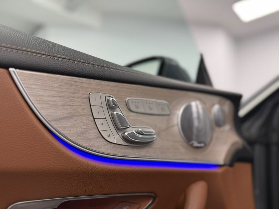 Used 2019 Mercedes-Benz E 450 4MATIC Cabriolet image 53