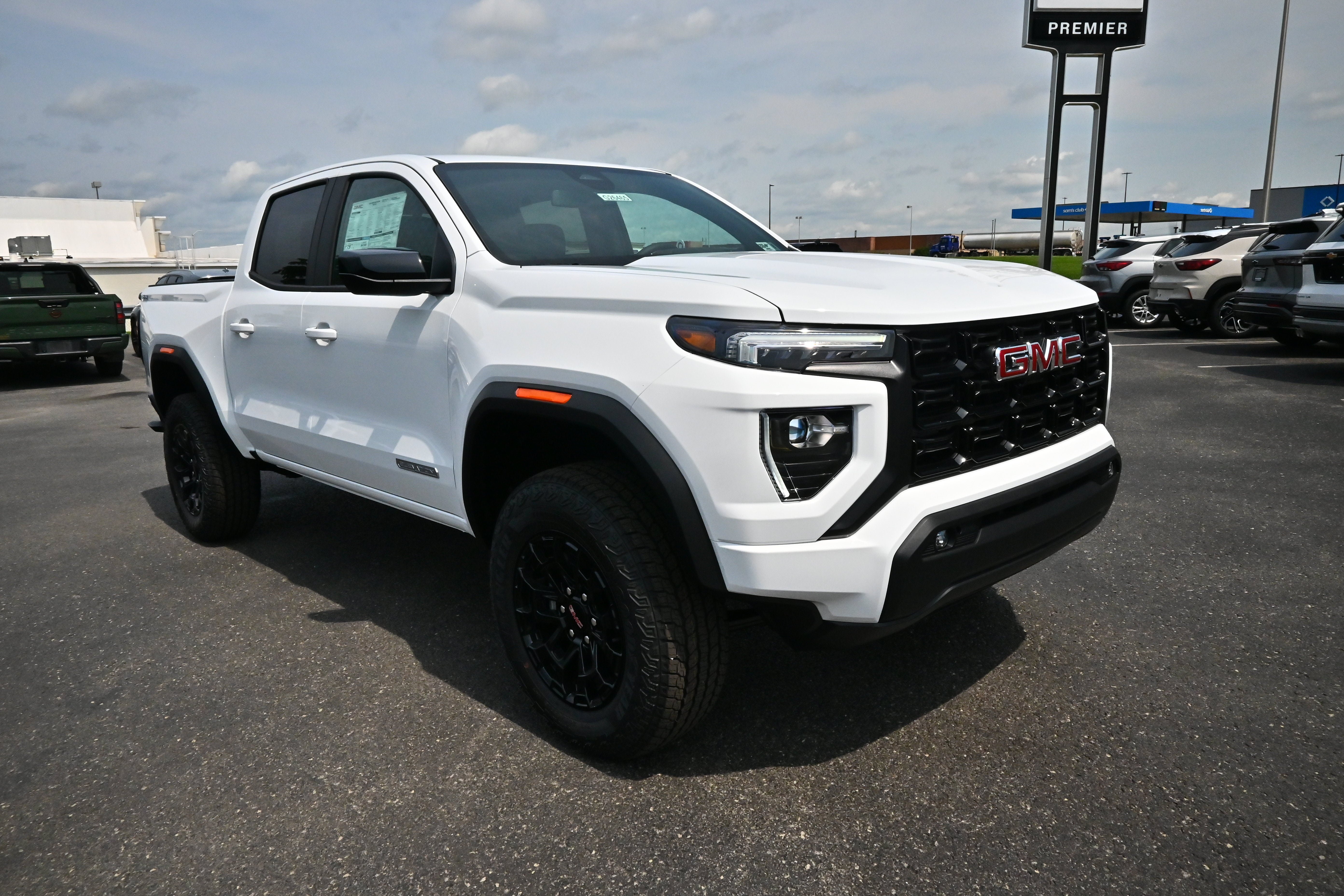 New 2026 GMC Canyon Elevation w/ Convenience Package AWD/4WD image 2
