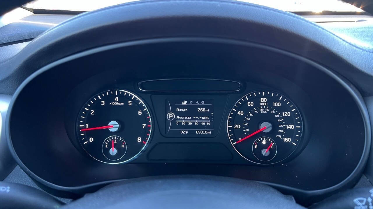 Used 2016 Kia Sorento LX 4dr SUV image 11