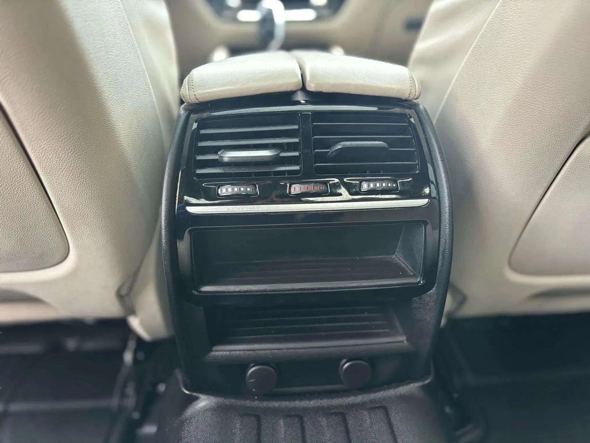 Used 2019 BMW 540i w/ Premium Package image 20