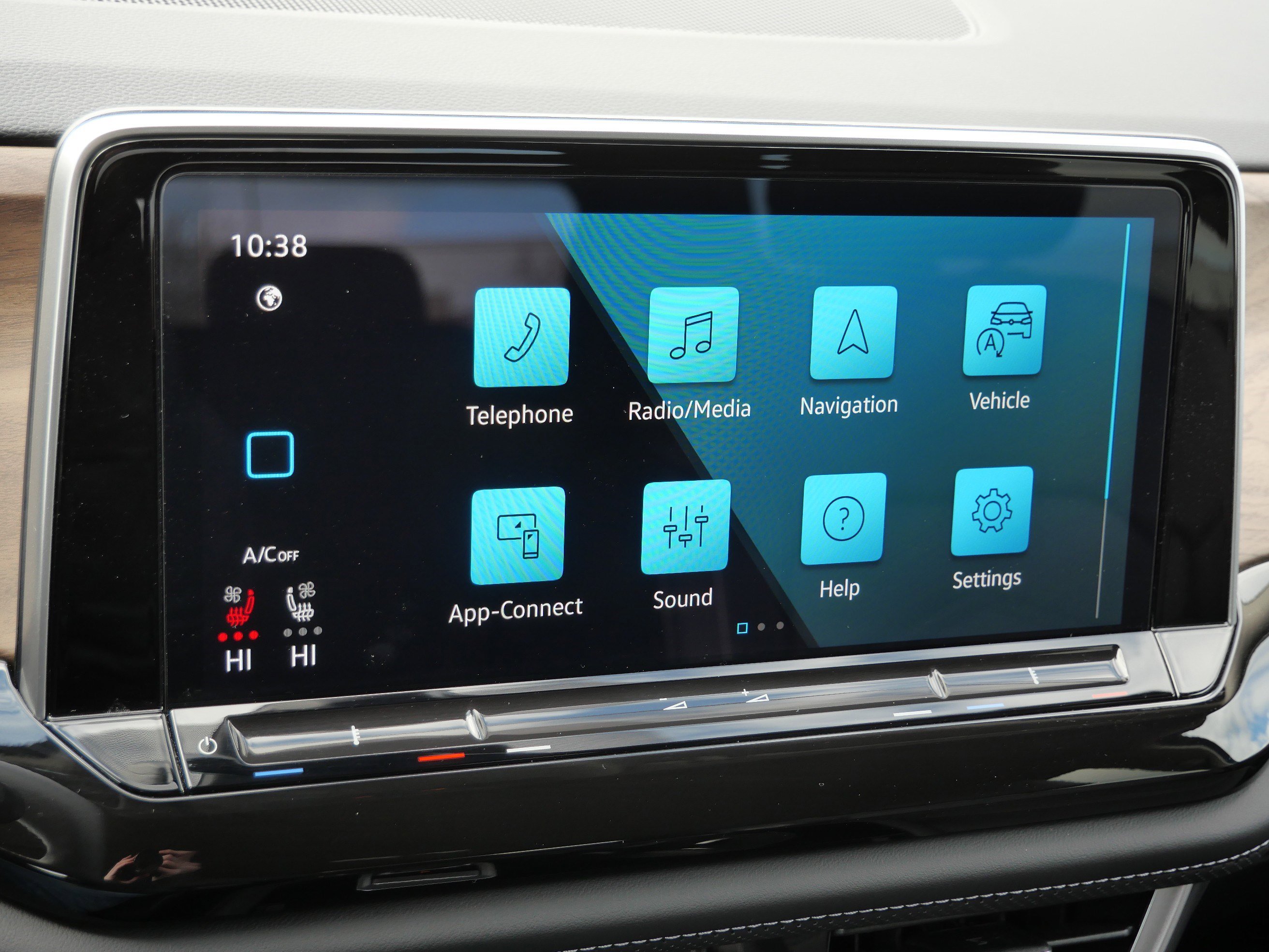 Certified 2025 Volkswagen Atlas SE image 23