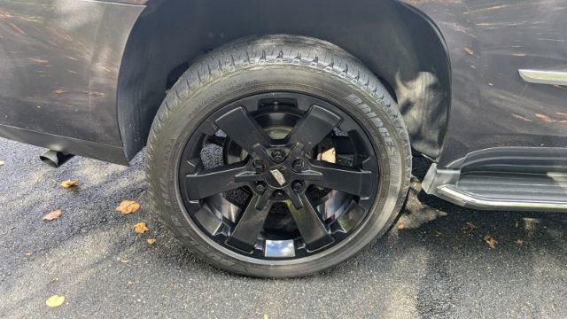 Used 2015 Cadillac Escalade Luxury image 12