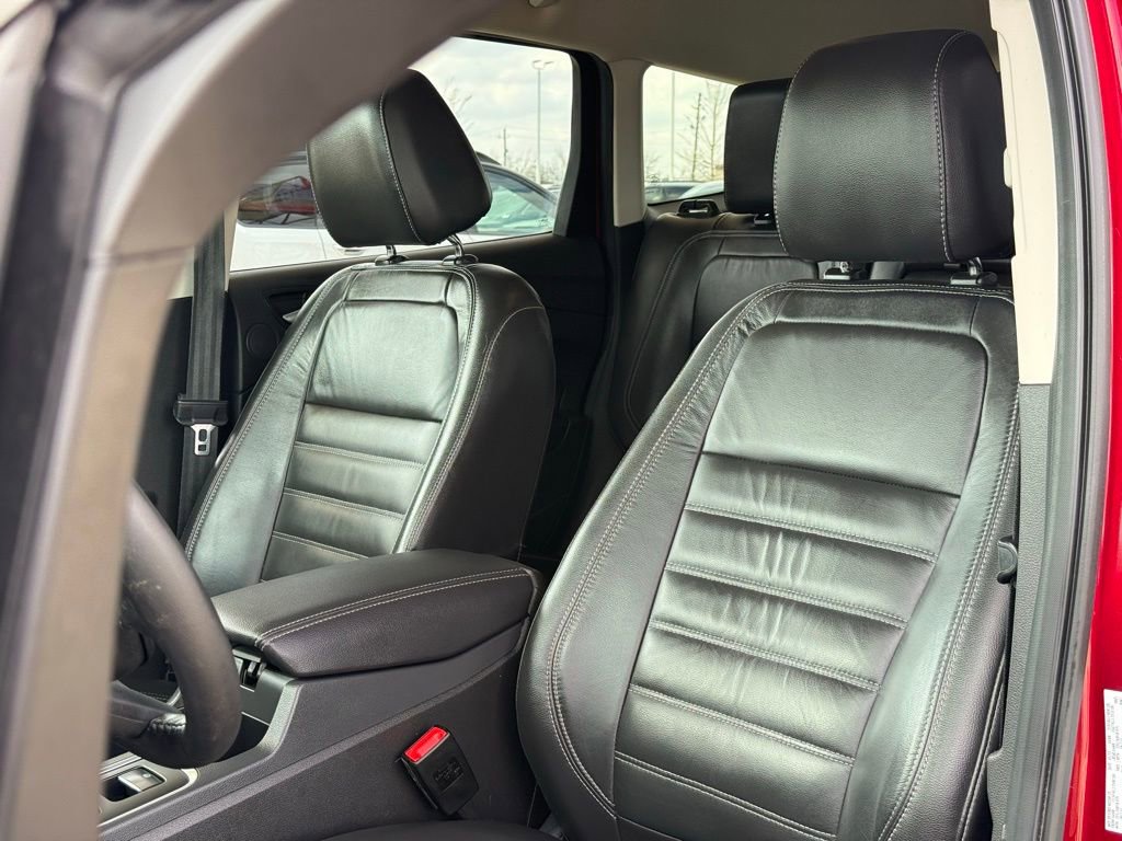 Used 2017 Ford Escape Titanium image 16