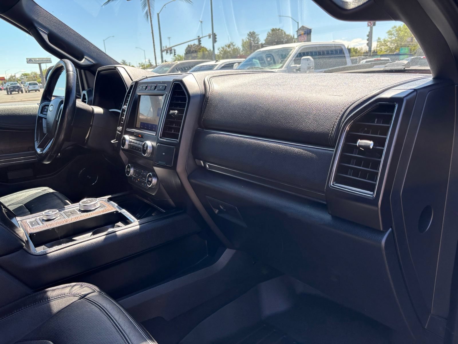 Used 2020 Ford Expedition Limited AWD/4WD image 31