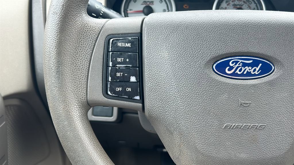 Used 2010 Ford Focus SE image 22