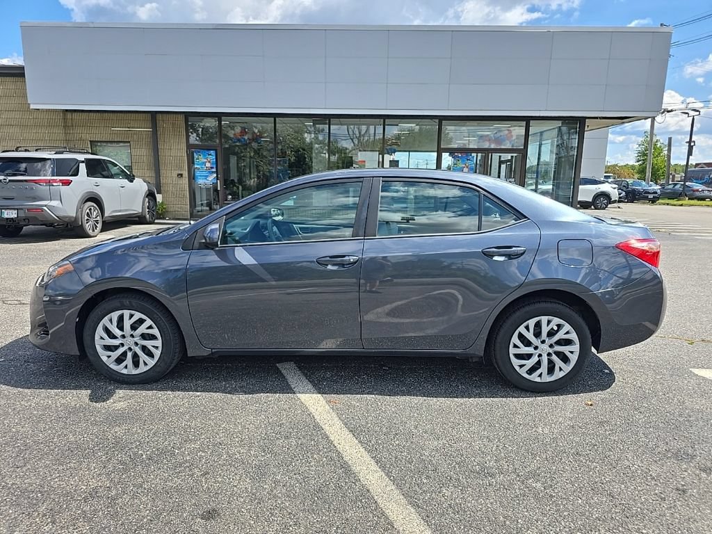Used 2017 Toyota Corolla LE w/ Carpet Mat Package (TMS) FWD image 9
