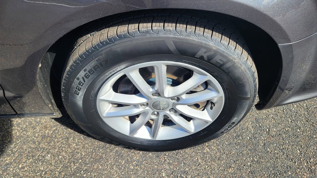 Used 2015 Dodge Grand Caravan SXT image 16