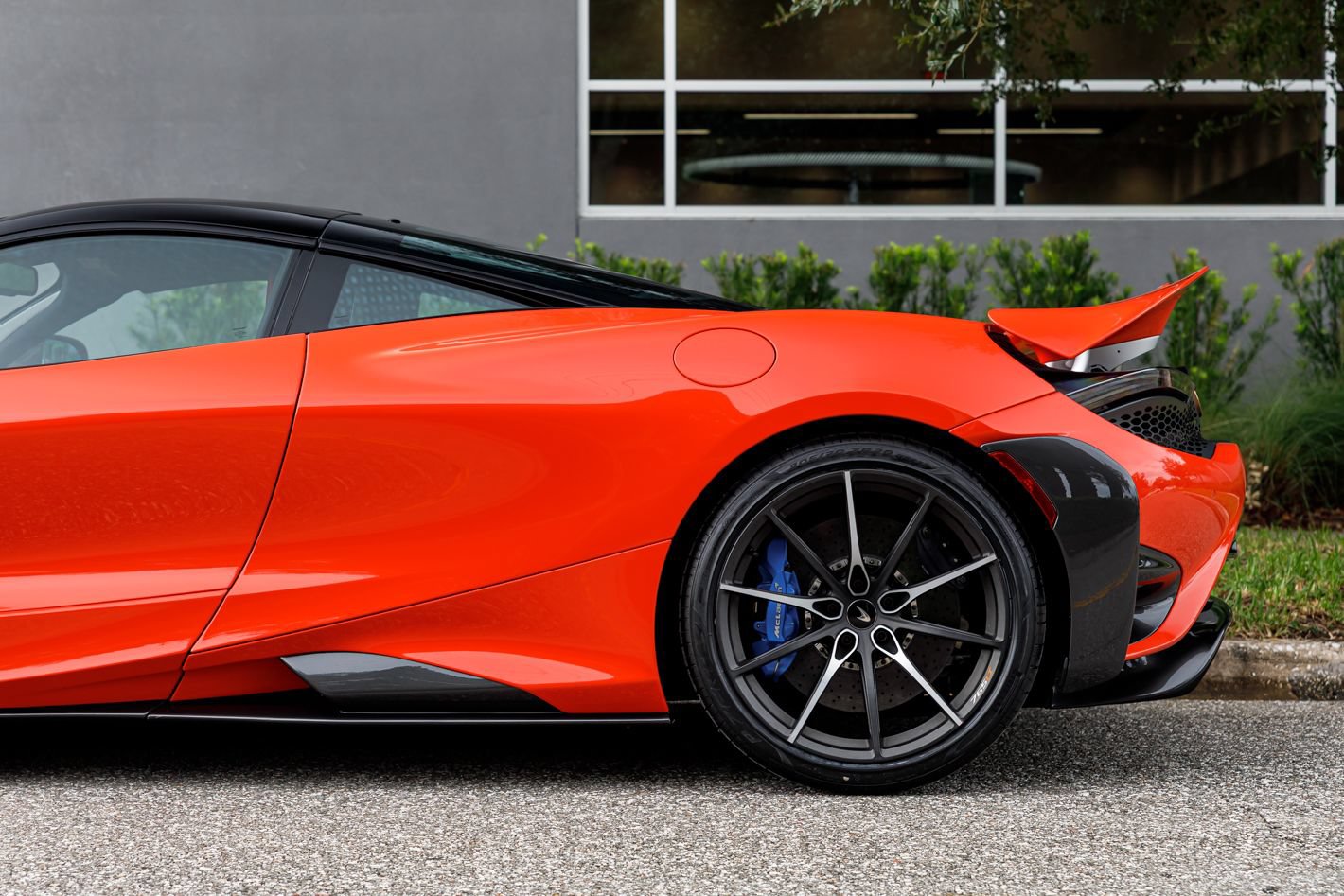Used 2021 McLaren 765LT RWD image 28