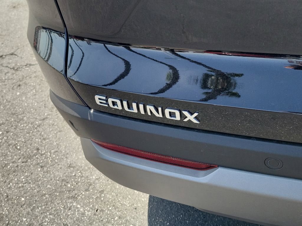 New 2026 Chevrolet Equinox LT FWD image 18