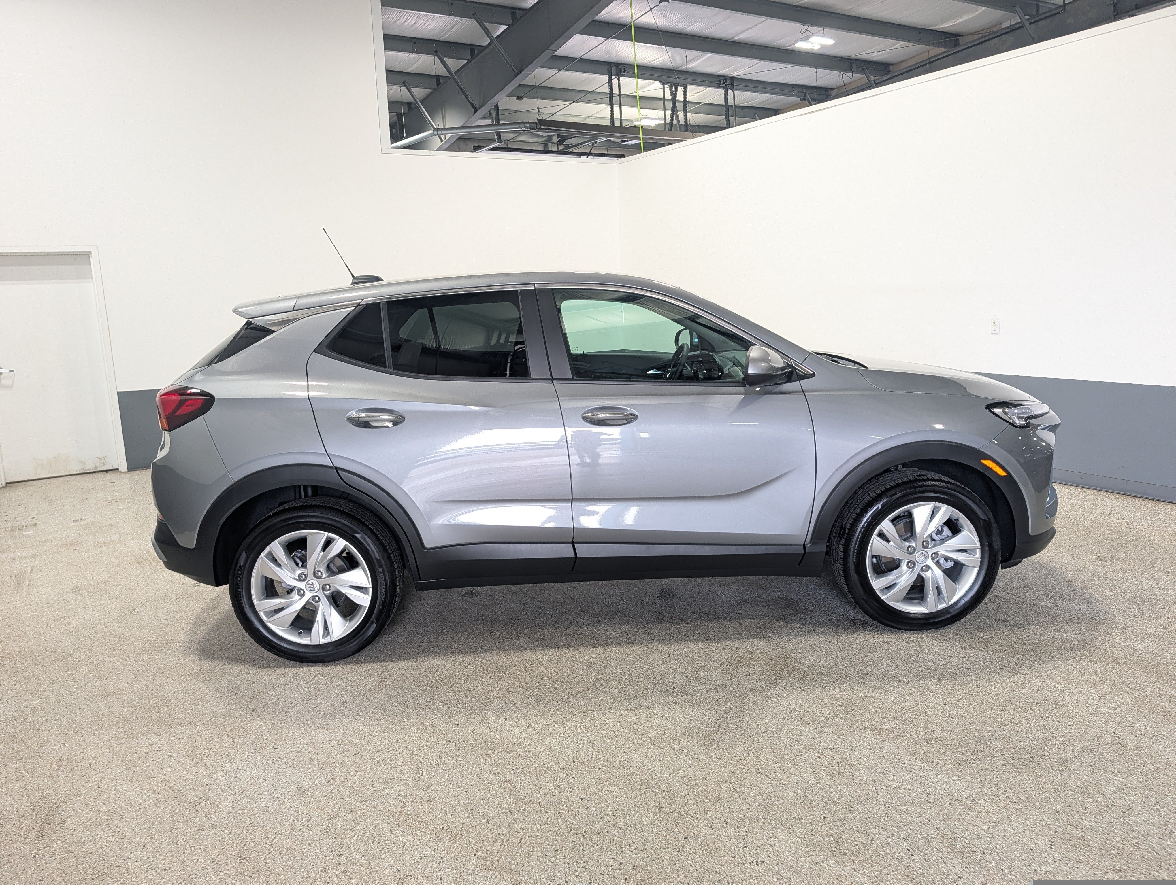 Used 2026 Buick Encore GX Preferred w/ Comfort Package AWD/4WD image 2