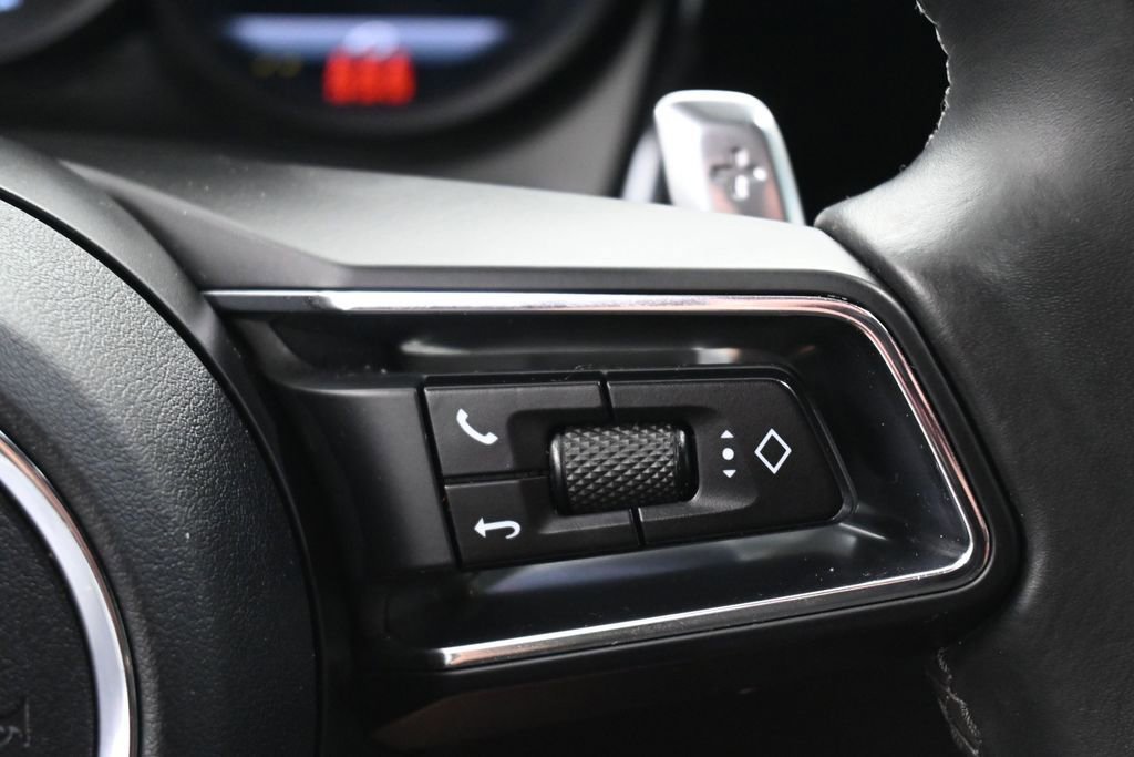 Used 2023 Porsche Macan AWD/4WD image 22