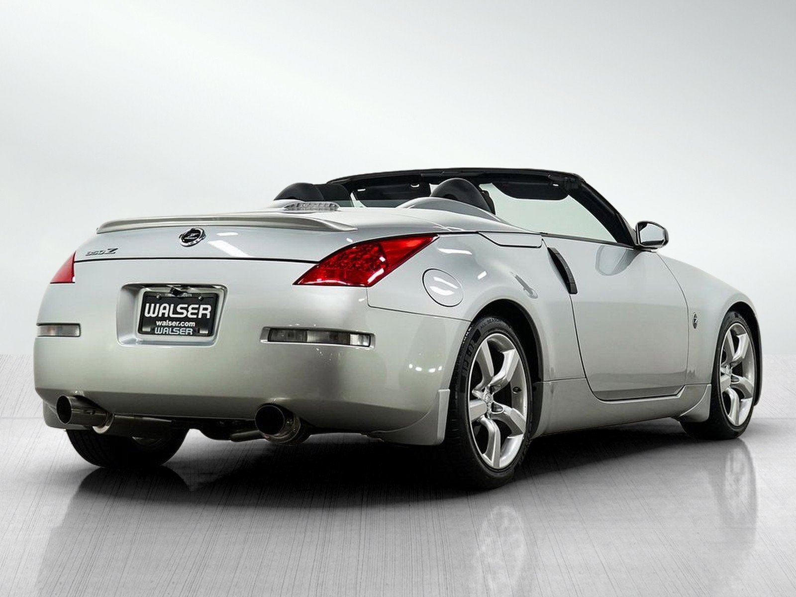Used 2007 Nissan 350Z Enthusiast RWD image 6