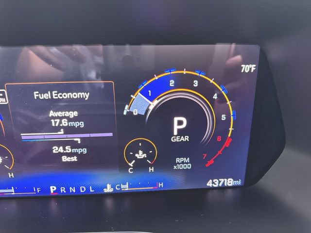 Used 2024 Chevrolet Colorado ZR2 w/ Technology Package AWD/4WD image 12