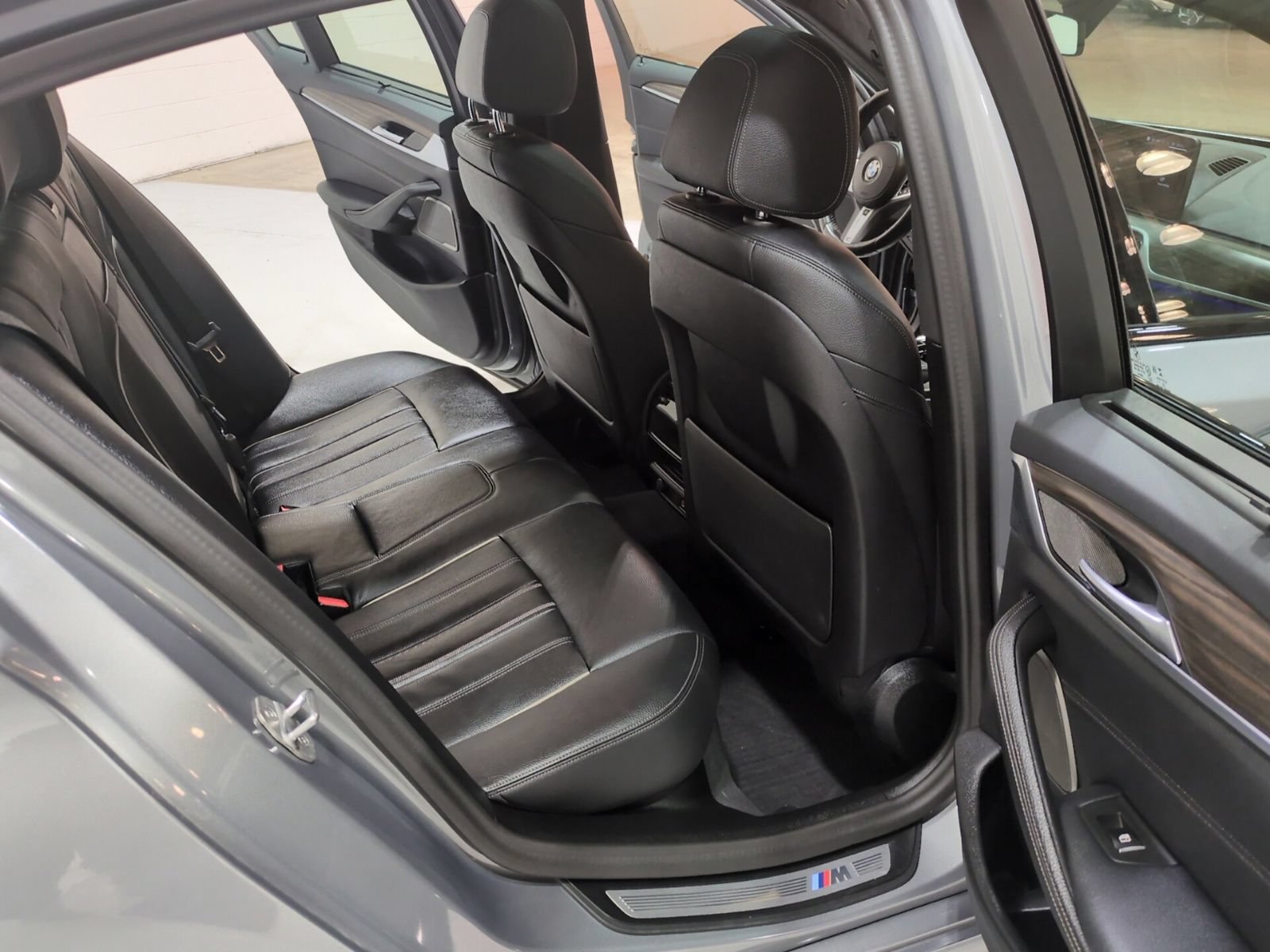 Used 2023 BMW 540i xDrive w/ Executive Package AWD/4WD image 13