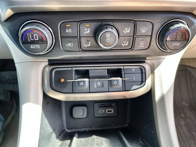 Used 2021 GMC Acadia Denali w/ Denali Ultimate Package AWD/4WD image 18