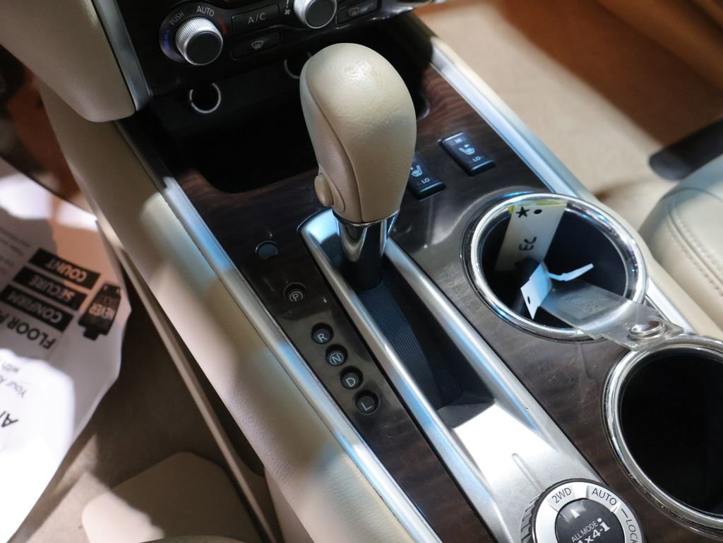 Used 2014 Nissan Pathfinder SL AWD/4WD image 33