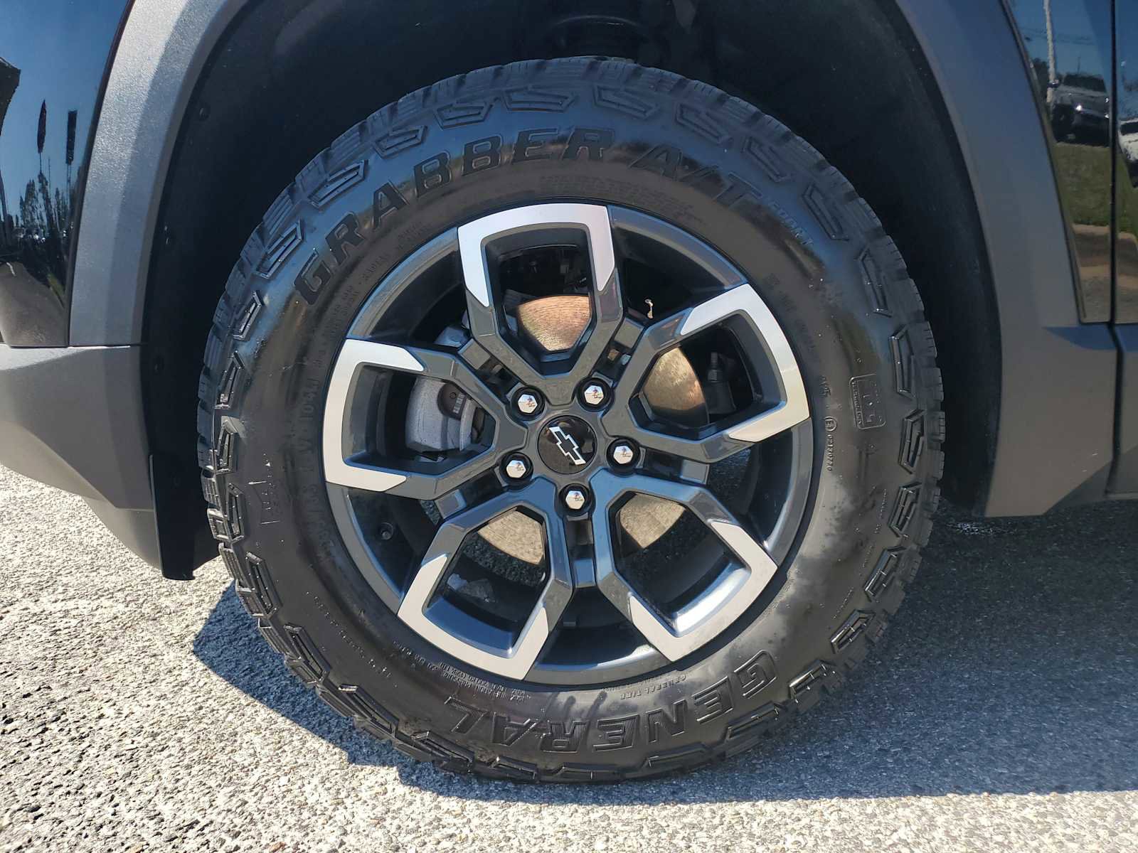 New 2026 Chevrolet Equinox ACTIV w/ Convenience Package III image 10