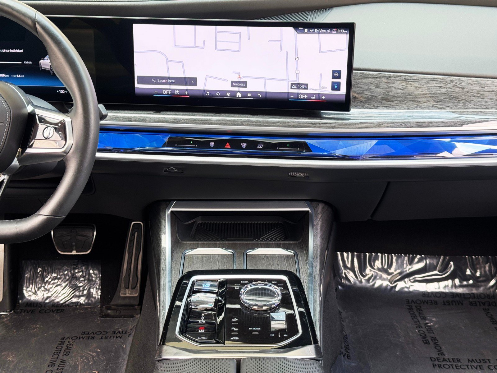 Used 2024 BMW i7 xDrive60 w/ Premium Package AWD/4WD image 24