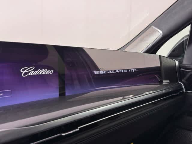 New 2026 Cadillac Escalade IQL Sport 2 w/ LPO, ONYX Package AWD/4WD image 18