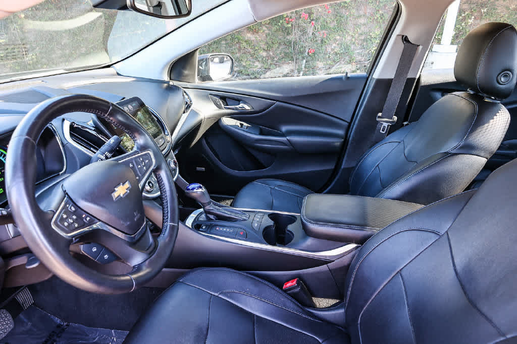 Used 2018 Chevrolet Volt Premier w/ Driver Confidence Package FWD image 20