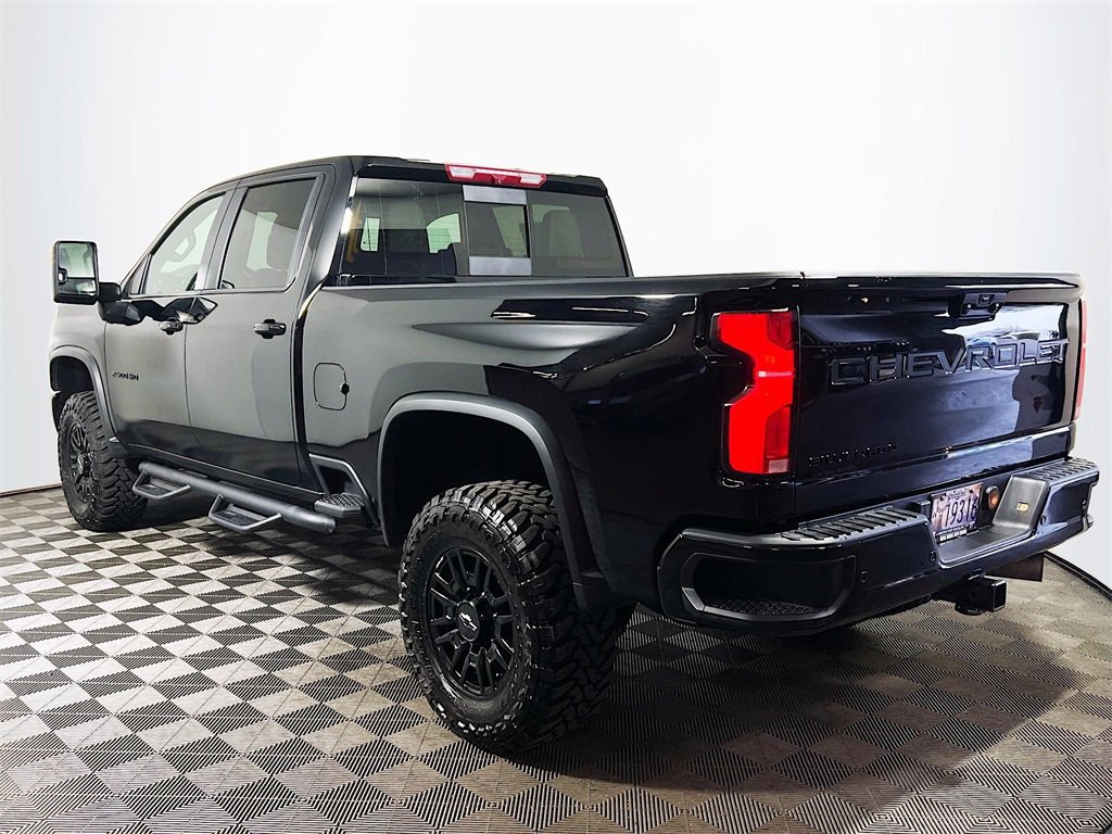 Used 2024 Chevrolet Silverado 2500 ZR2 w/ LPO, Dark Essentials Package image 6