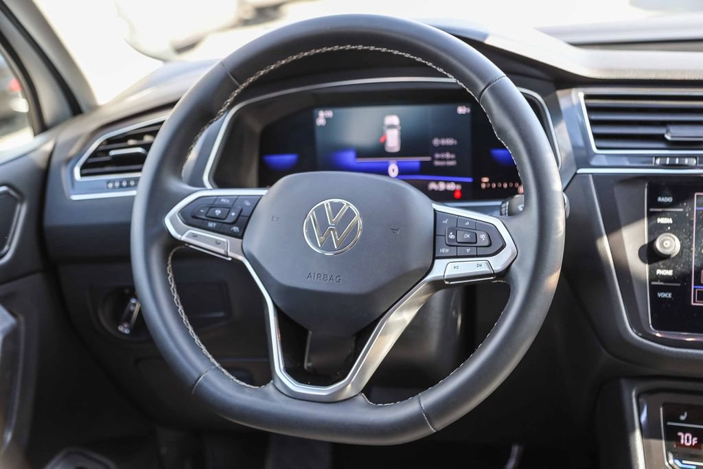Used 2022 Volkswagen Tiguan SE FWD image 15