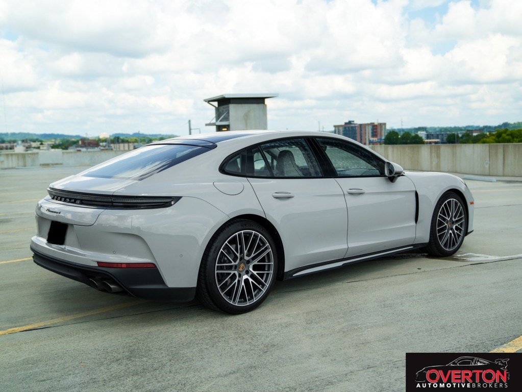 Used 2025 Porsche Panamera 4 image 4