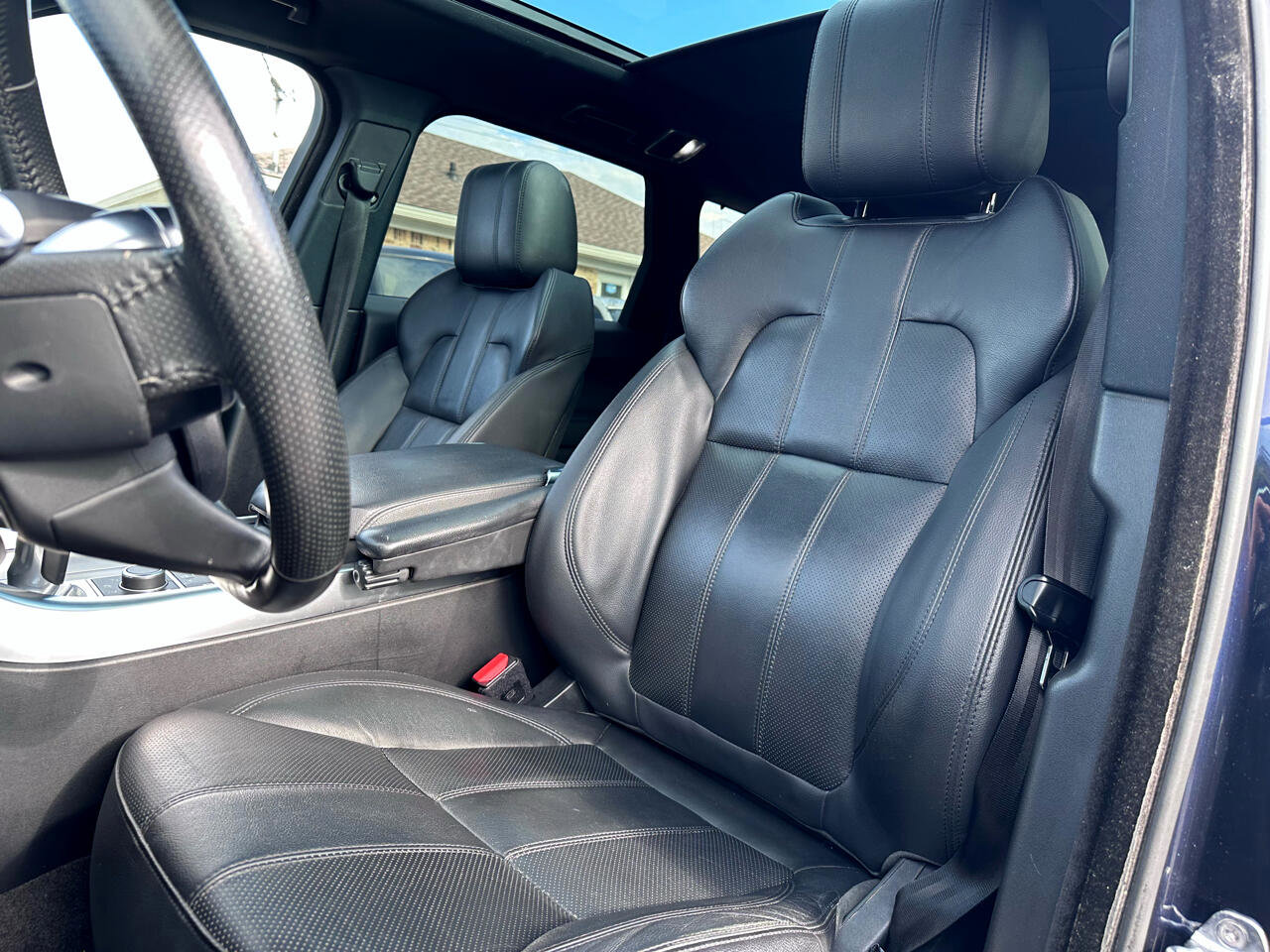 Used 2016 Land Rover Range Rover Sport SE image 13
