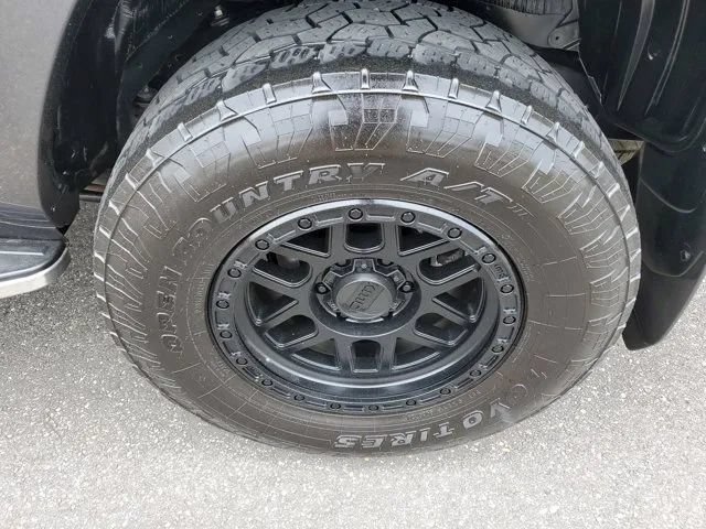 Used 2018 Toyota 4Runner SR5 Premium AWD/4WD image 5