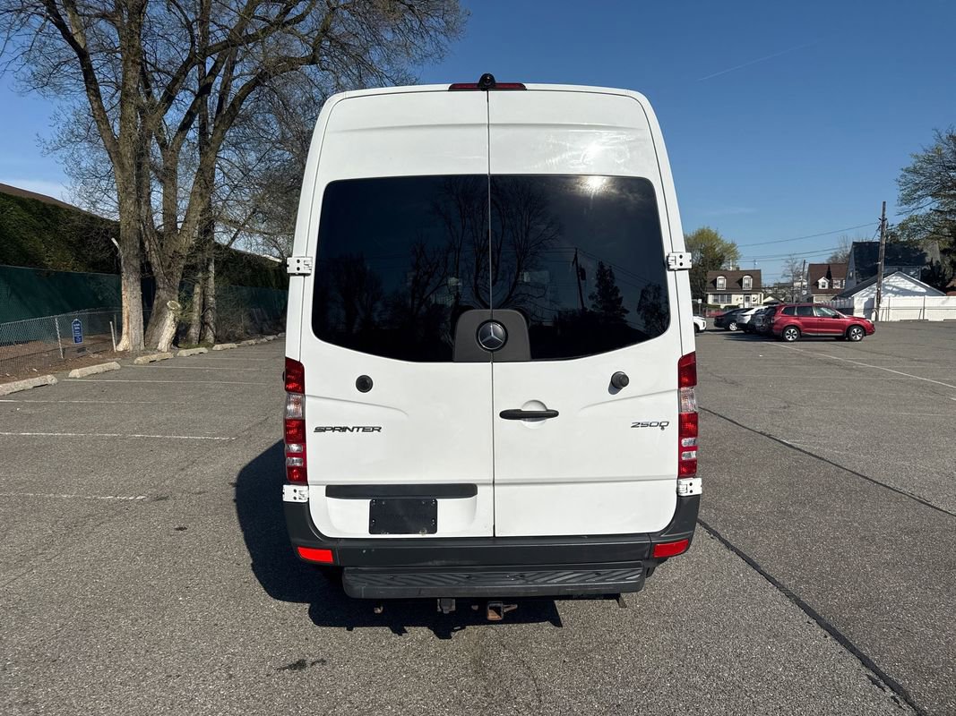 Used 2017 Mercedes-Benz Sprinter 2500 image 5