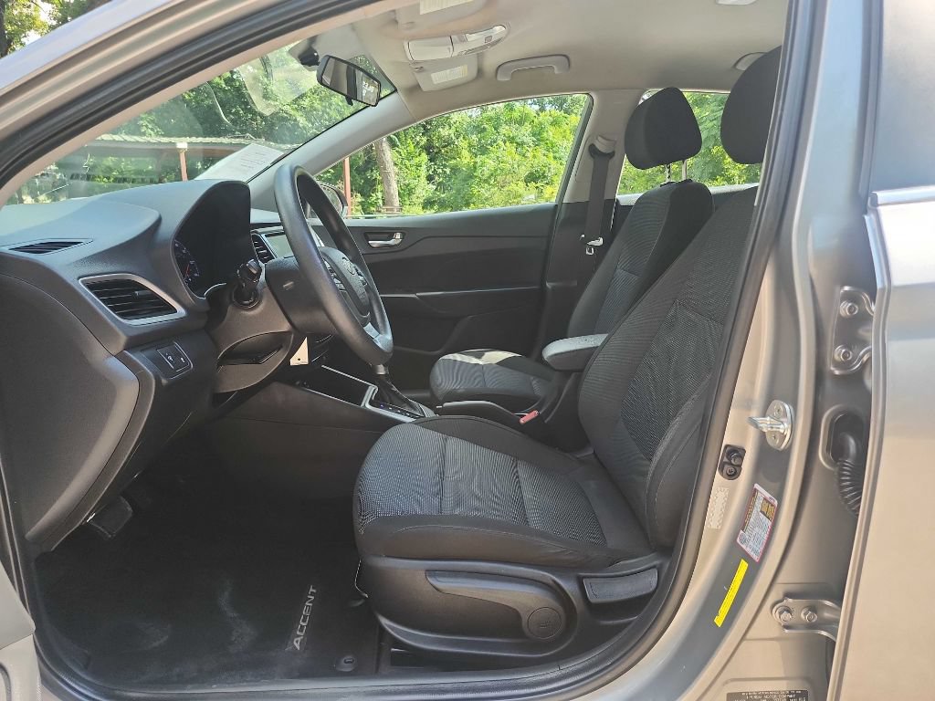 Used 2021 Hyundai Accent SEL FWD image 9