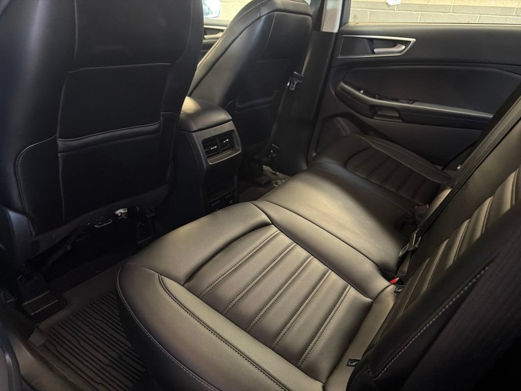 Used 2019 Ford Edge SEL w/ Equipment Group 201A AWD/4WD image 7
