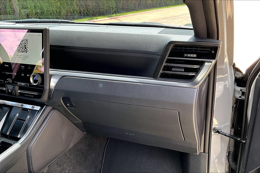 Used 2026 Lexus GX 550 w/ Accessory Package (2T) AWD/4WD image 21