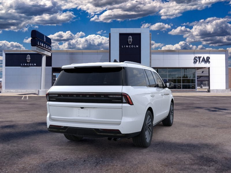 New 2026 Lincoln Navigator Reserve AWD/4WD image 8