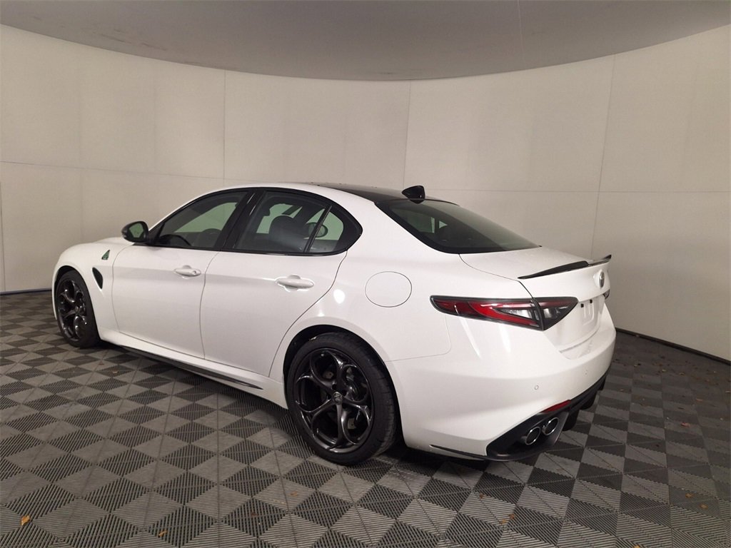 New 2024 Alfa Romeo Giulia Quadrifoglio image 8