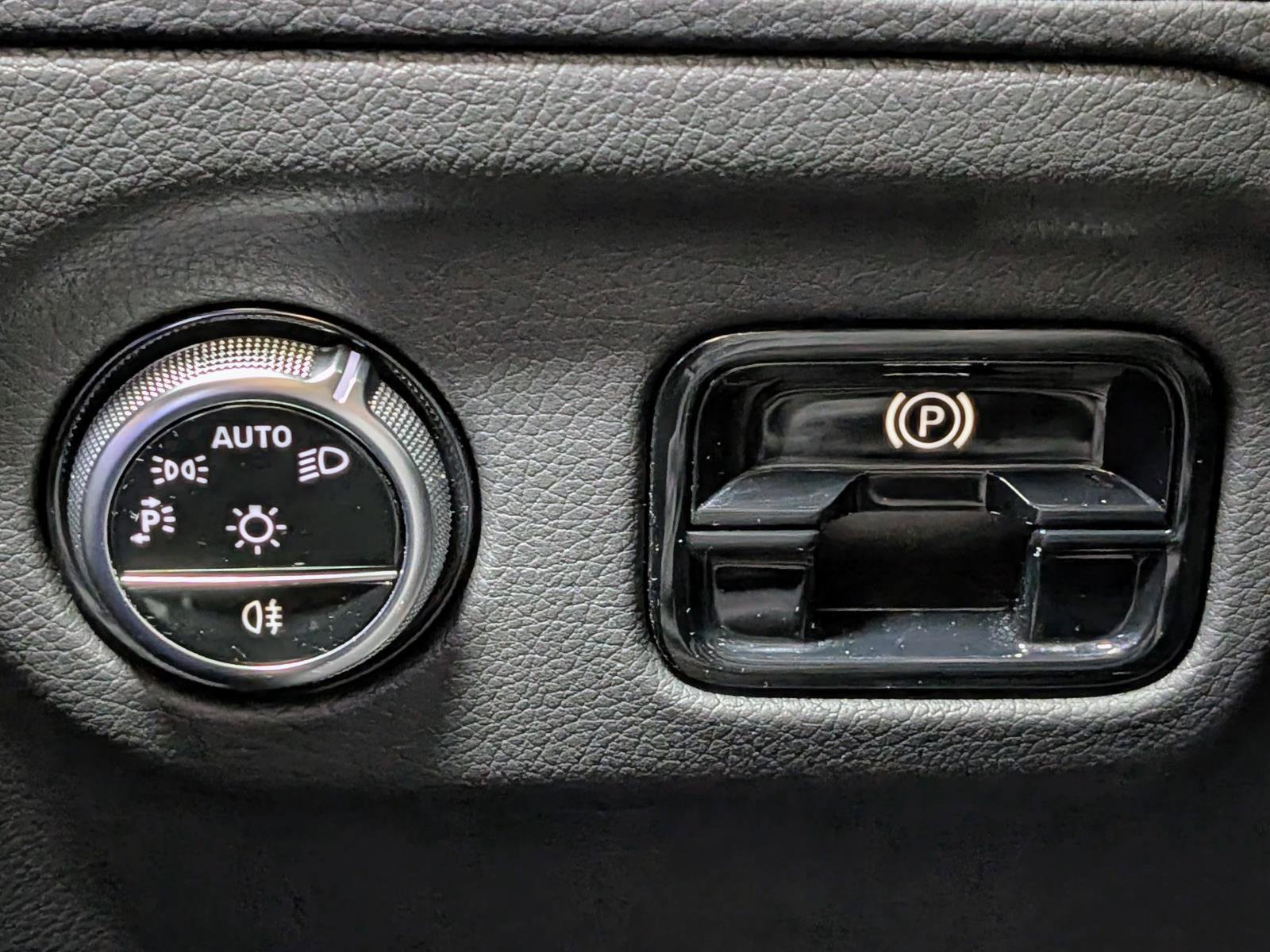 Used 2024 Mercedes-Benz EQE 350+ 4MATIC Sedan w/ Driver Assistance Package image 31